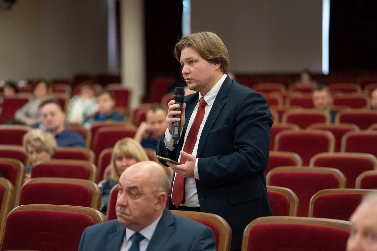 Алексей Спасский провел 7 ноября оперативное совещание с руководителями администрации и профильных служб