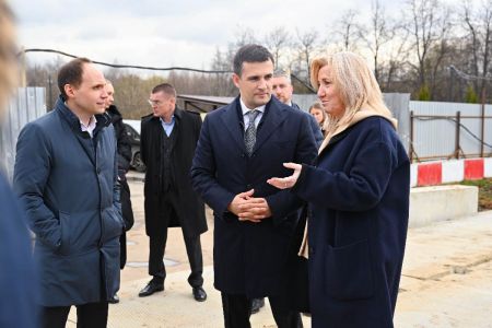 Глава Ленинского округа и депутат Госдумы РФ проверили ход строительства нового корпуса перинатального центра в Видном