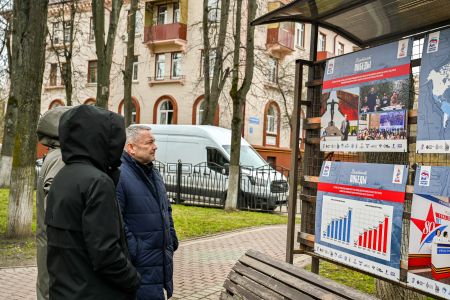 В преддверии «Диктанта Победы» открылась уличная выставка в Ленинском округе