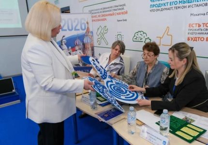 Воспитатель из Ленинского разработала уникальное пособие для детей