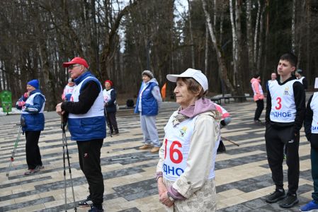 В Ленинском округе провели акцию «10 000 шагов к жизни» ко Дню здоровья