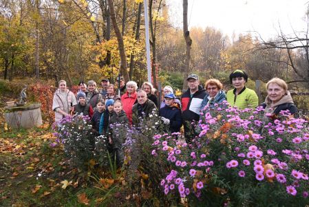 Жители деревни Спасское Ленинского округа объединились и провели субботник