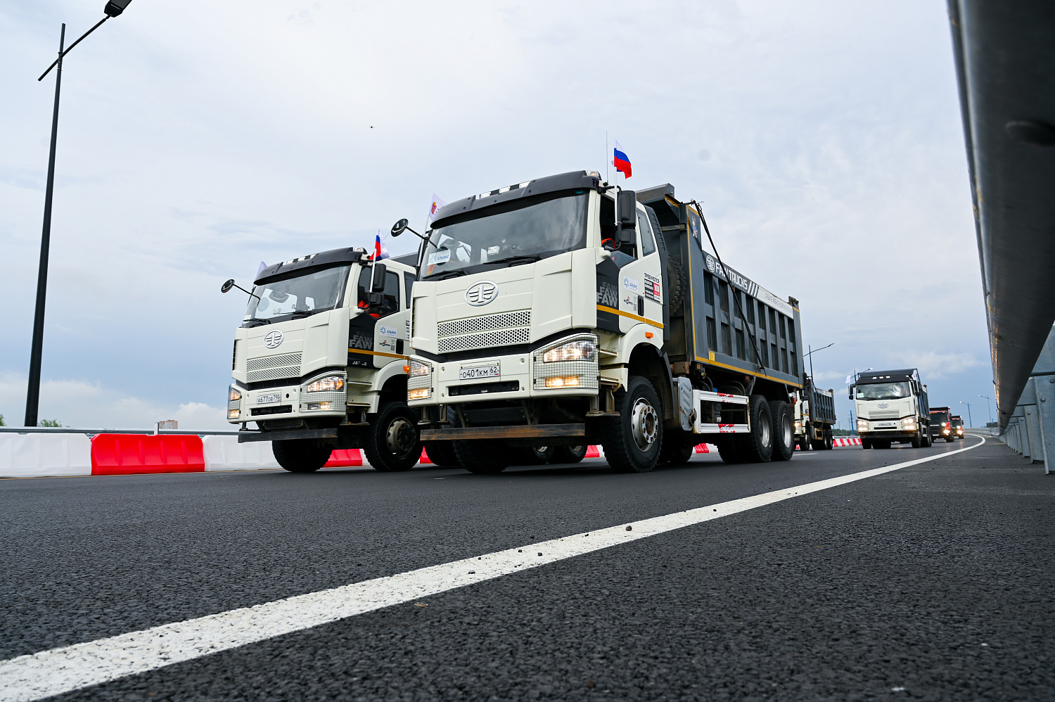 Автомобильный мост через реку Москва открыли в Ленинском округе
