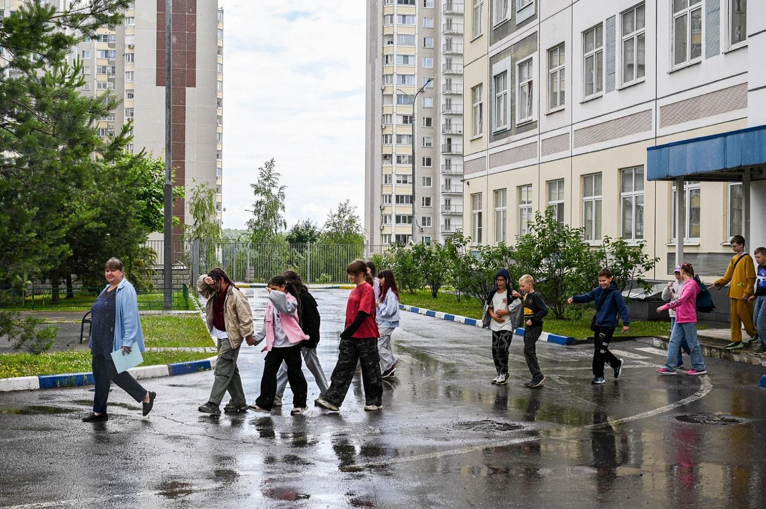 Плановые учения по пожарной эвакуации и отработке действий при ЧС провели в детском лагере Ленинского округа