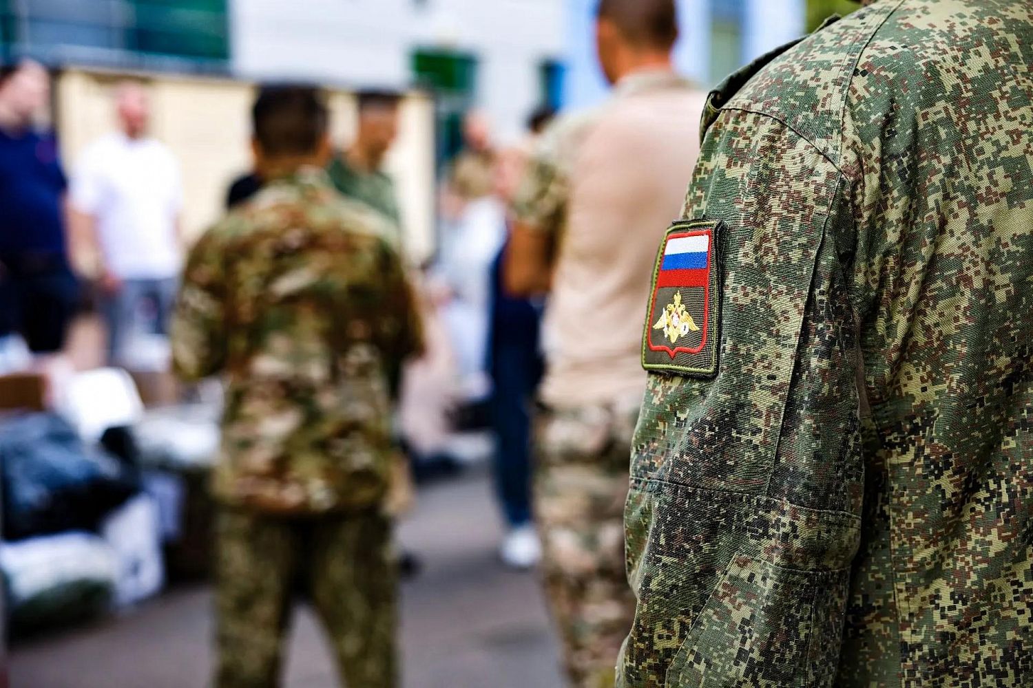 В преддверии Дня города из Ленинского округа отправили бойцам более 42 тонн гуманитарной помощи