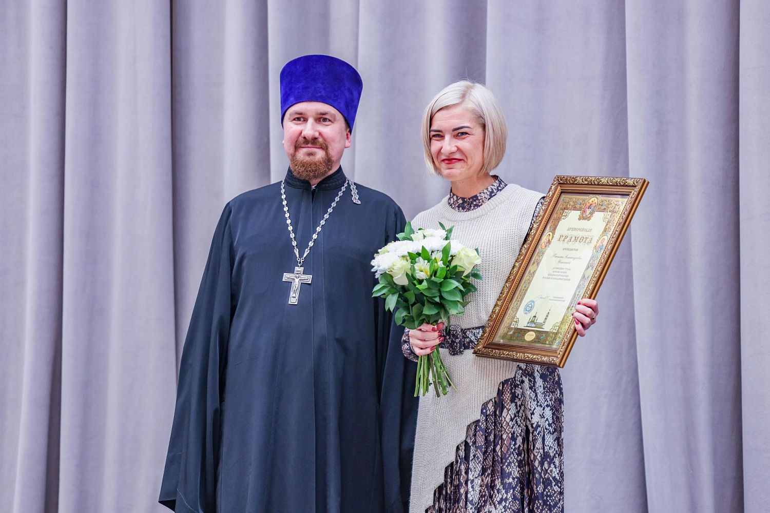 В Ленинском округе 62 педагога получили награды в День учителя